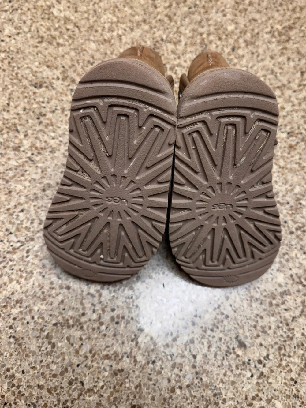 UGG warm kids